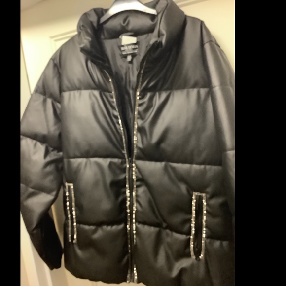 Frank Lyman Coat - Picture 4 of 11